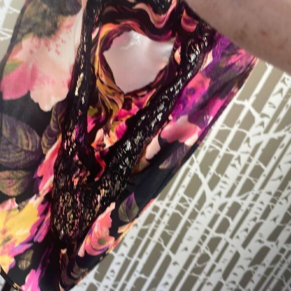 Jennifer Lopez Floral & Lace Batwing Sleeve Blouse sz M - Picture 5 of 8